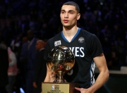 熊猫体育在线-红黑风暴席卷药厂，赛道王者布雷默的双线统治日