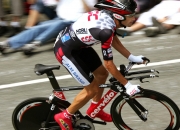 熊猫体育2026-北欧寒冰对阵红牛风暴，卡马文加的中场魔法如何决定欧战命运