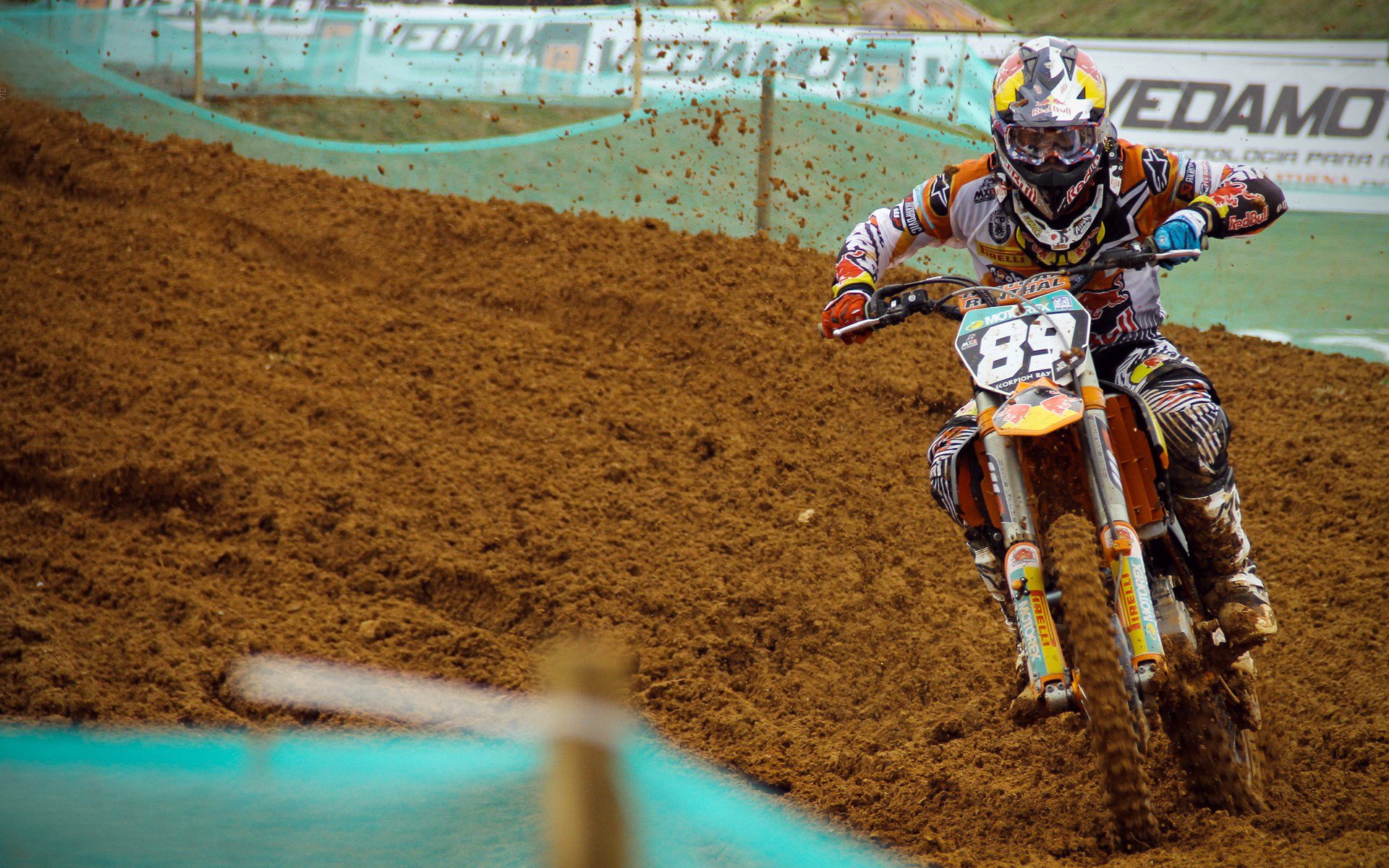 意甲焦点战之夜，本泽马惊艳四座，书写传奇新章