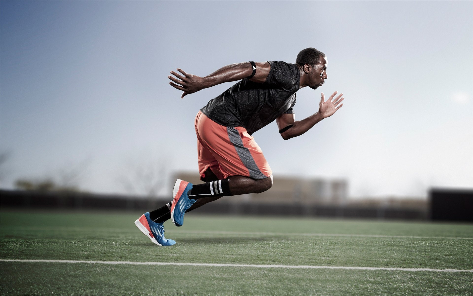 洛杉矶双雄命运交错，湖人提前终结悬念，恩比德压力下完成爆发