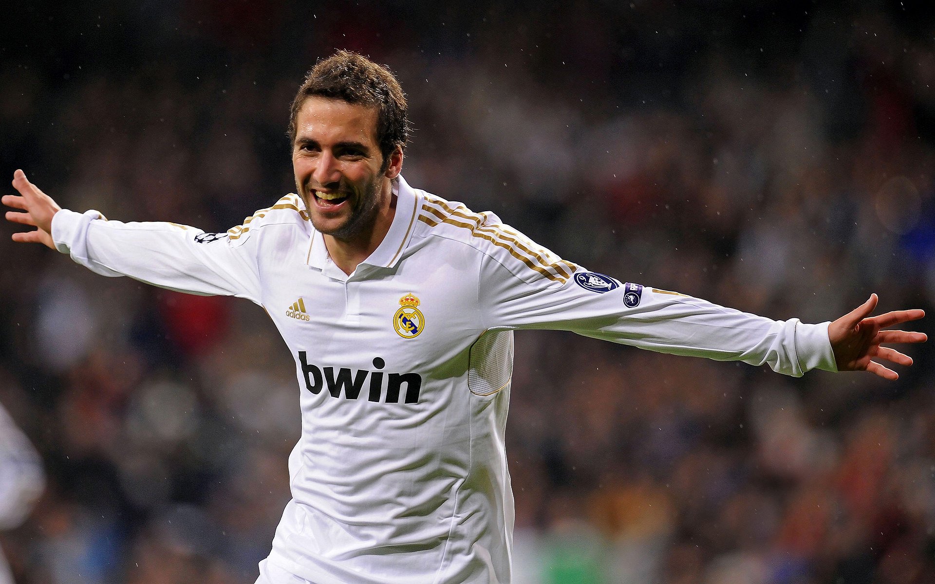 唯一性—当郑钦文发球状态火热成为中网赛场上唯一的答案
